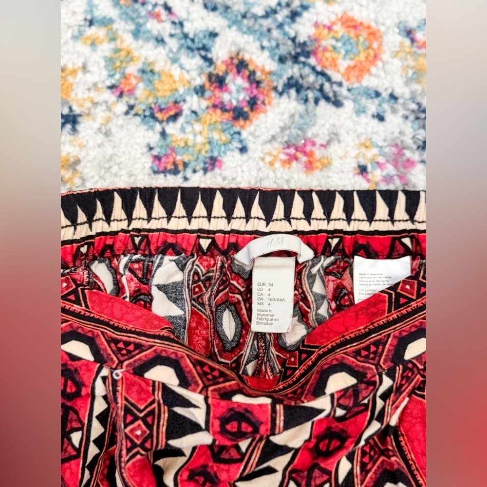 H&M Tribal Print Shorts - Picture 4 of 4